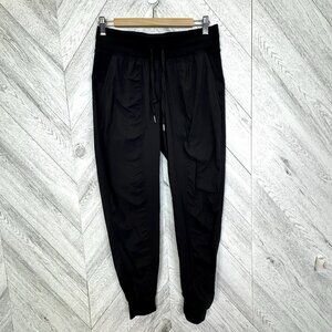 Lululemon Dance Studio Jogger Pants Womens Size 8 Black 28" Inseam